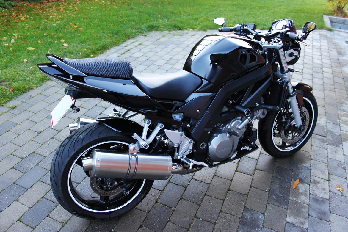 Suzuki SV 1000 N K7 - 2017. Uden bagster og med bagsæde monteret. billede 12