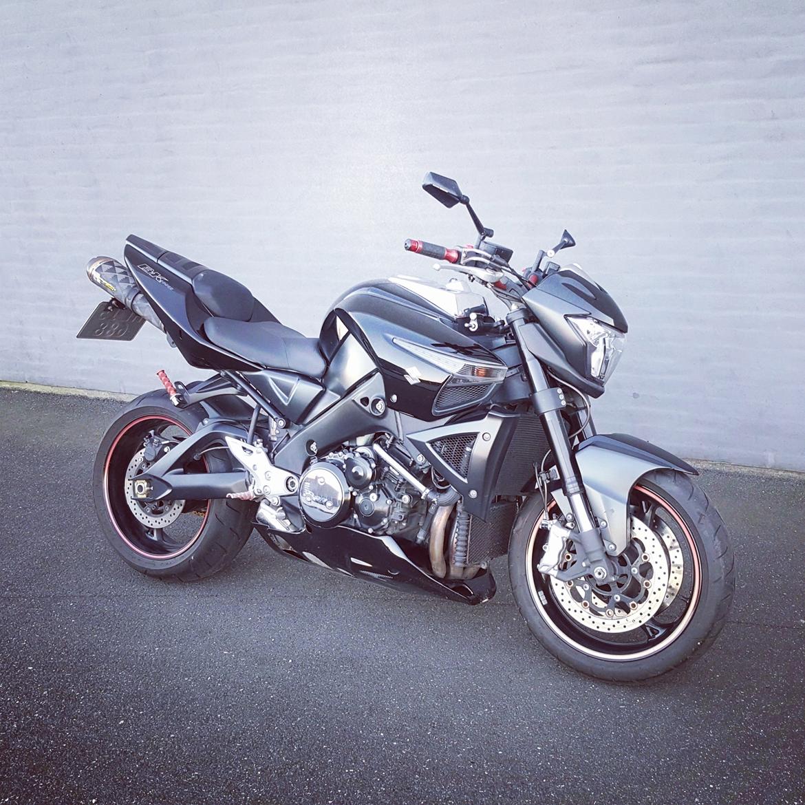 Suzuki GSX 1300 B-King Solgt billede 1