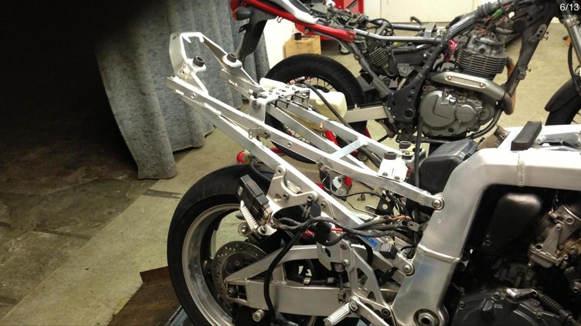 Suzuki GSXR 750 W billede 11