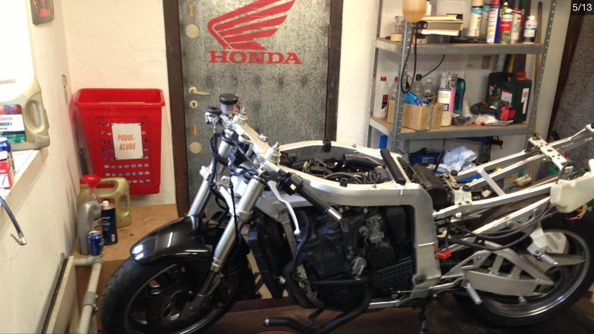 Suzuki GSXR 750 W billede 10