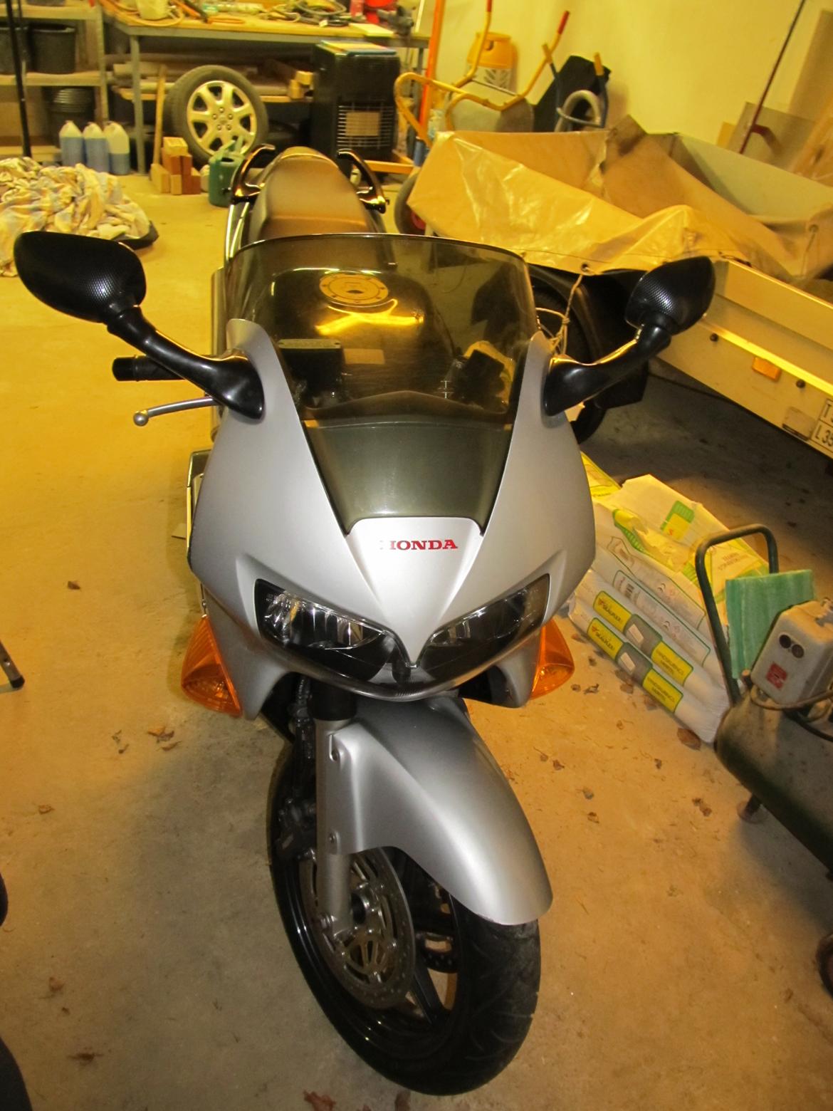 Honda VFR 800 RC46 billede 9