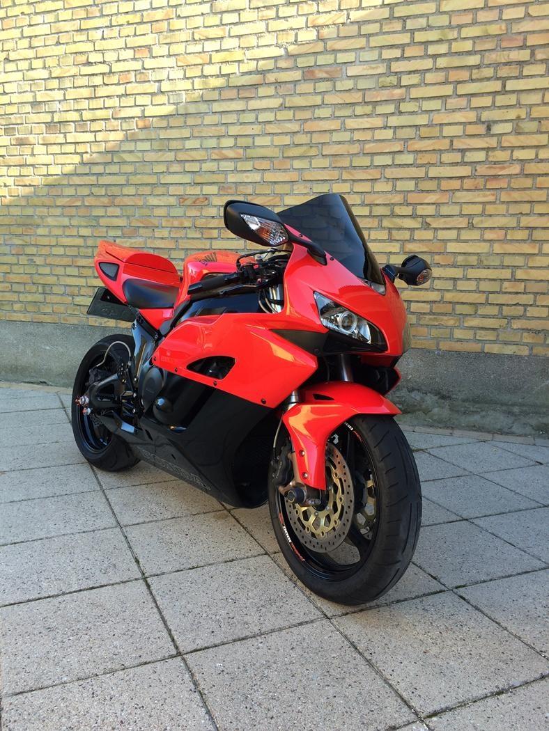 Honda CBR1000RR Fireblade billede 2