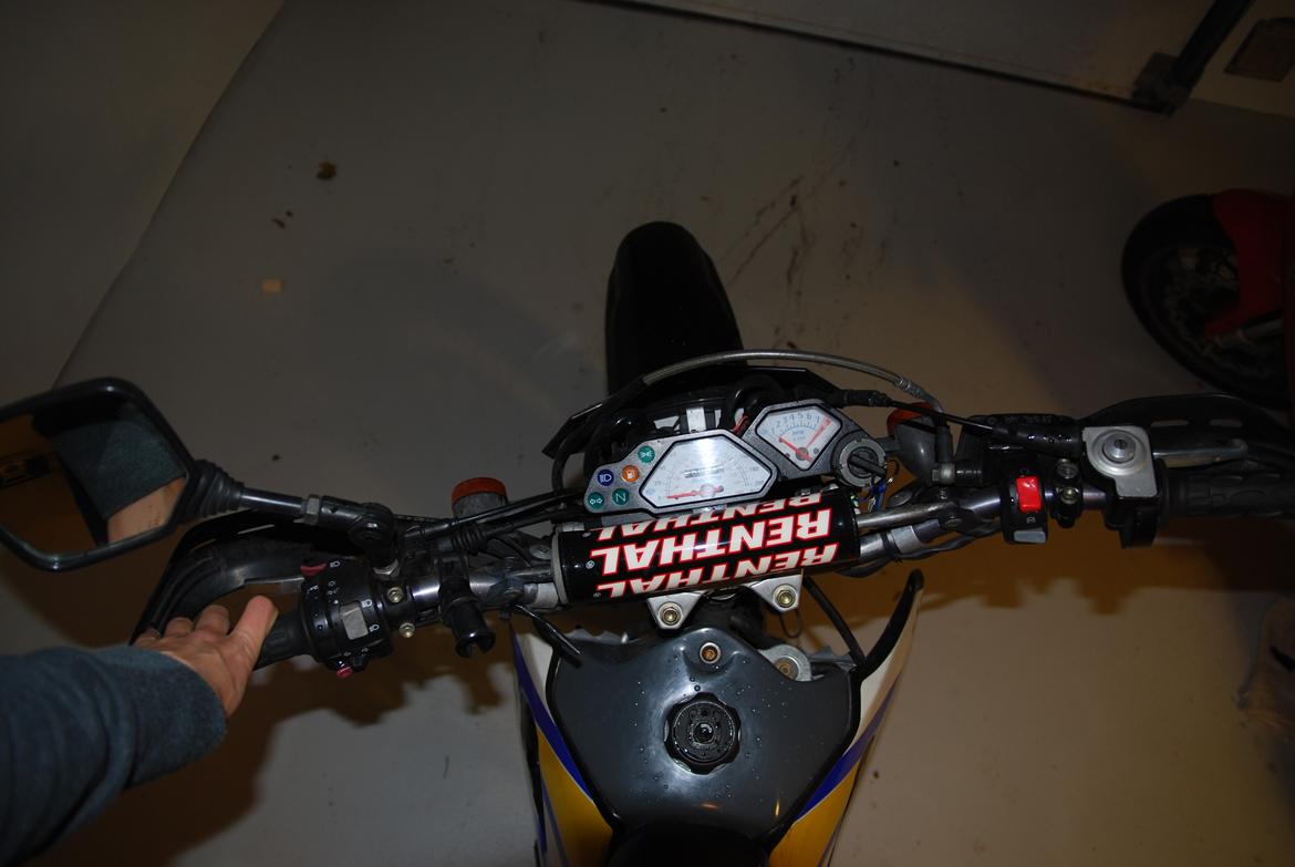 Husqvarna 610 SM-E - Før renovation og kosmetiske opgraderinger billede 14