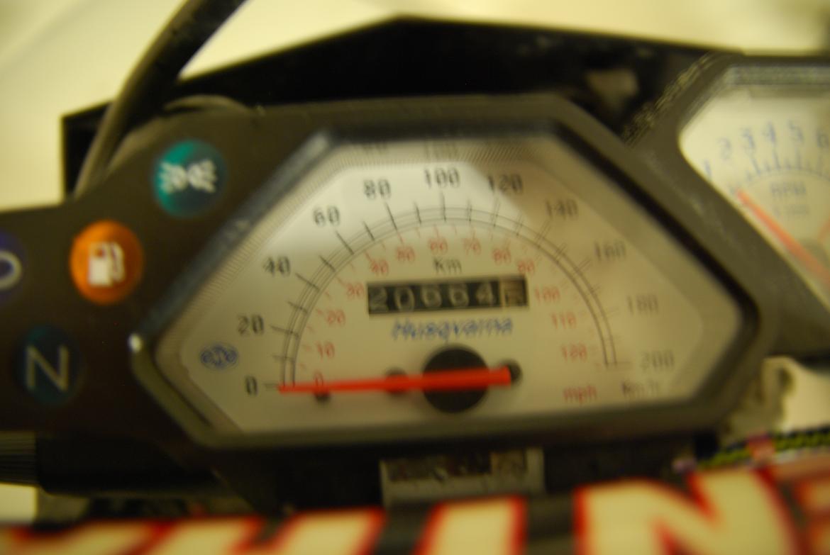 Husqvarna 610 SM-E - Før renovation og kosmetiske opgraderinger billede 15