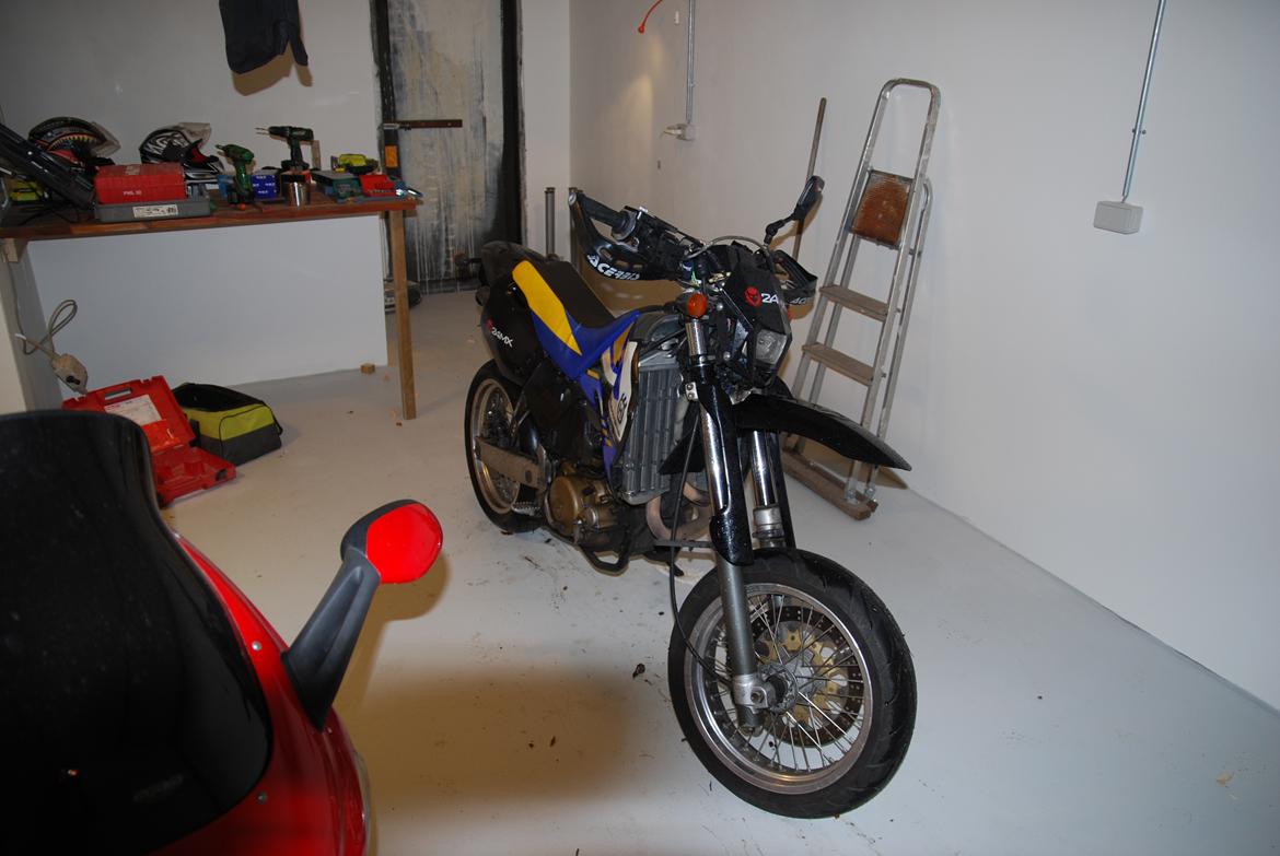 Husqvarna 610 SM-E - Før renovation og kosmetiske opgraderinger billede 18