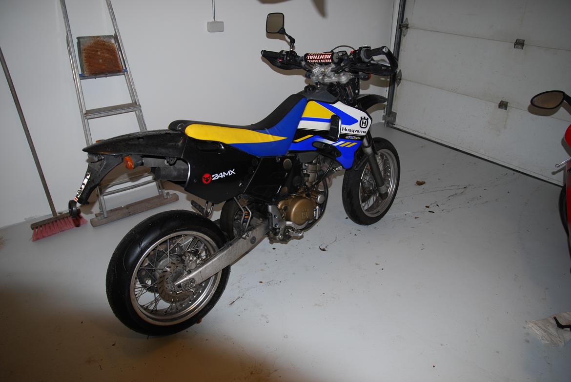 Husqvarna 610 SM-E - Før renovation og kosmetiske opgraderinger billede 11