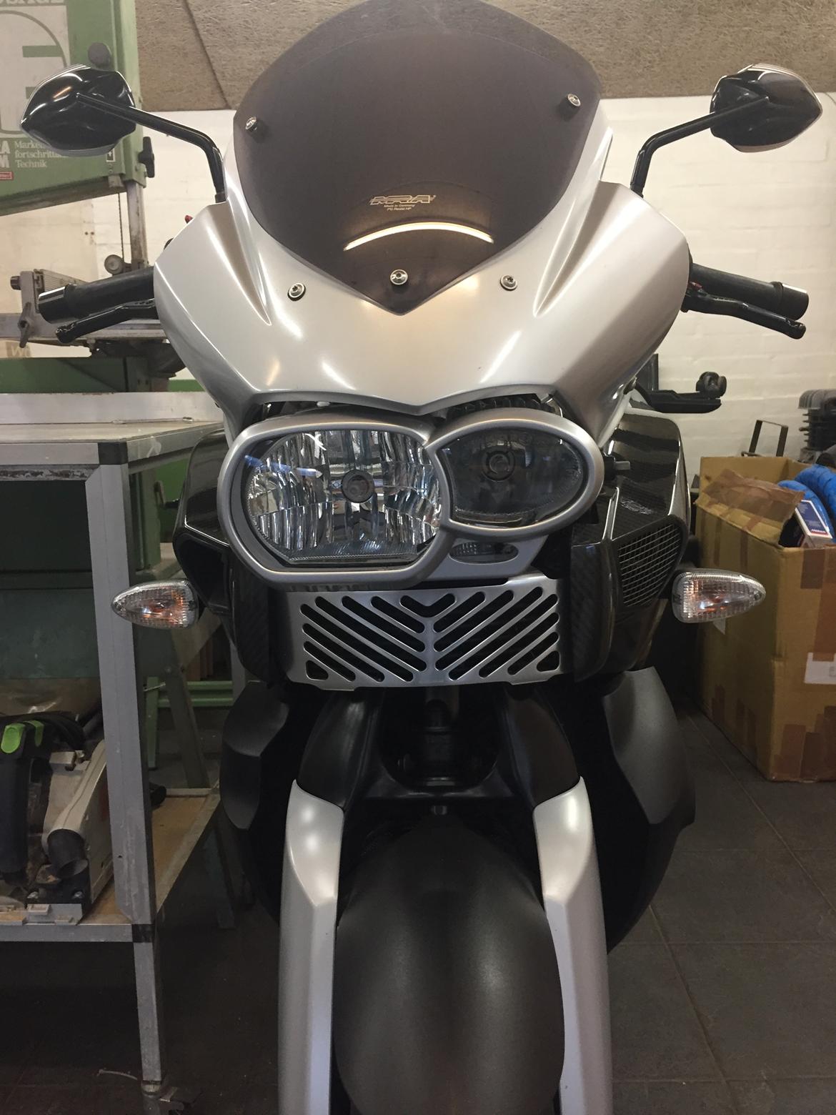 BMW K1200R billede 1