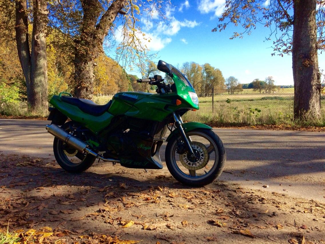 Kawasaki GPZ 500 S " solgt" billede 5