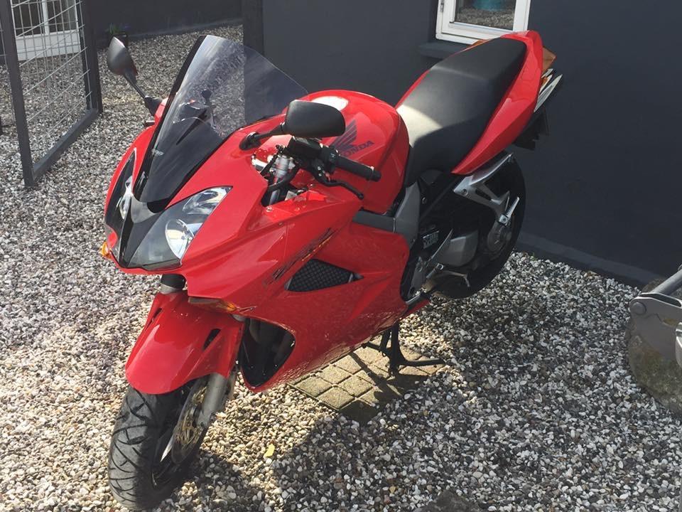 Honda VFR 800 Vtec billede 3