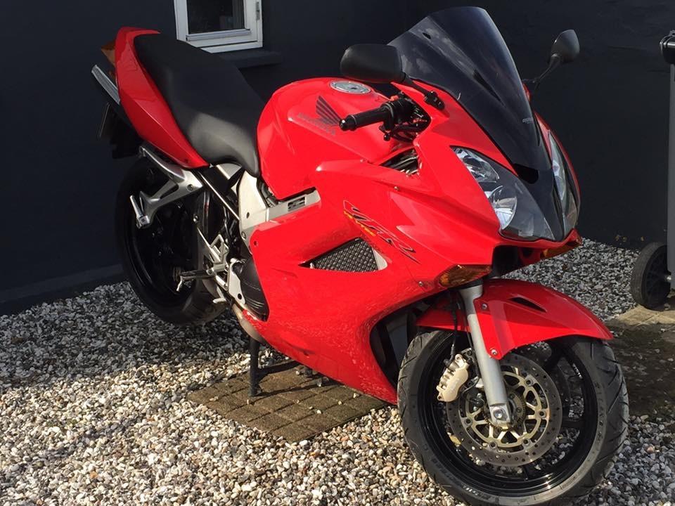 Honda VFR 800 Vtec billede 2