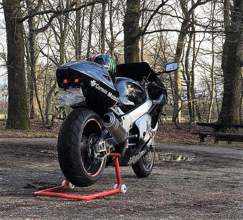 Suzuki GSX-R 750 Srad - Solgt billede 6