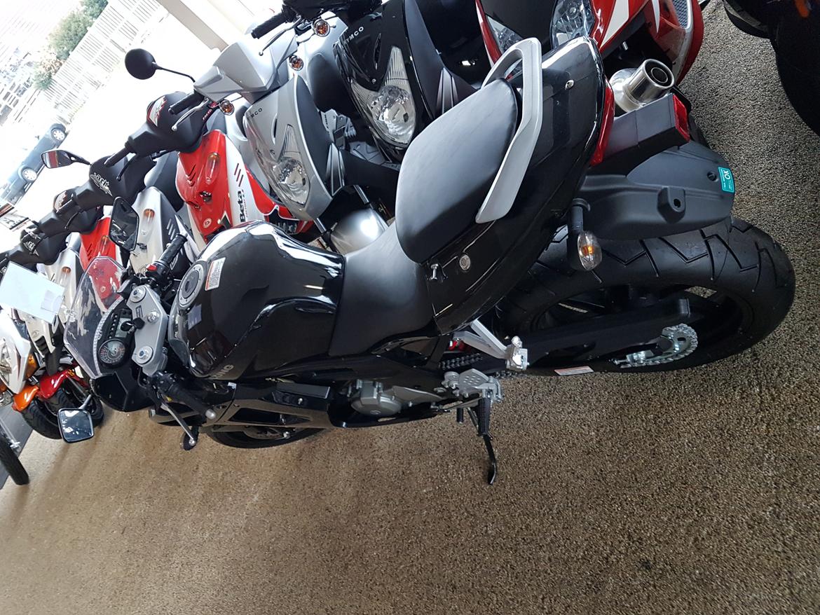 Hyosung GT650R billede 5