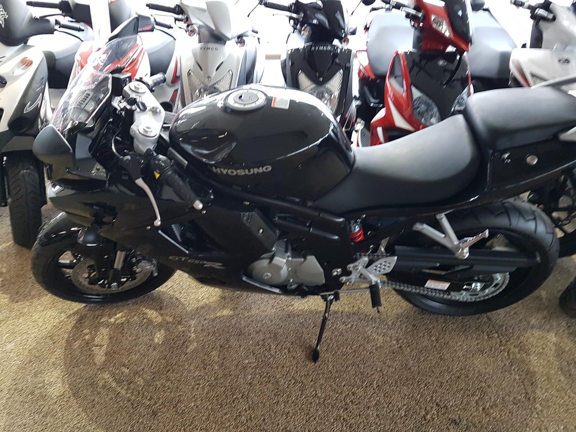 Hyosung GT650R billede 6