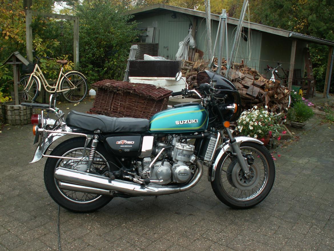 Suzuki GT750 billede 2