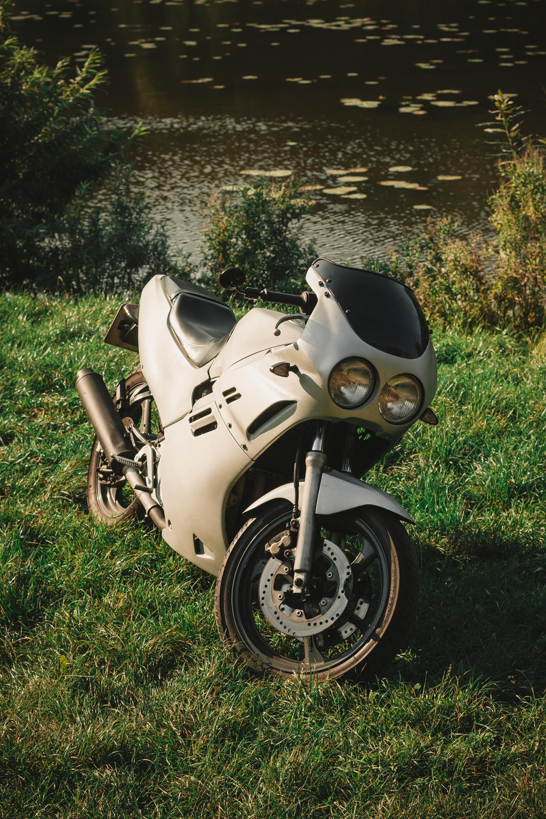 Suzuki GSXR 250 billede 1