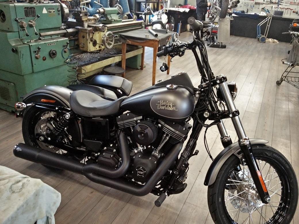 Harley Davidson Dyna Street Bob  billede 1