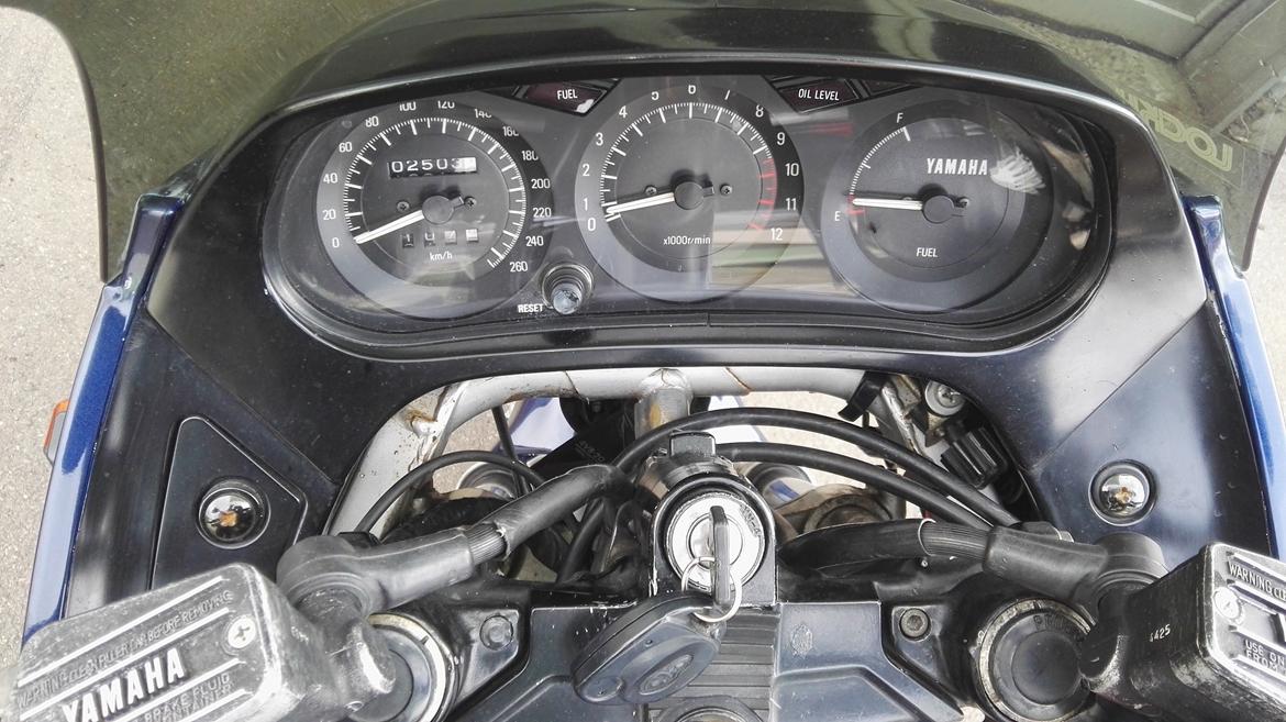 Yamaha FJ1100 (SOLGT) billede 9