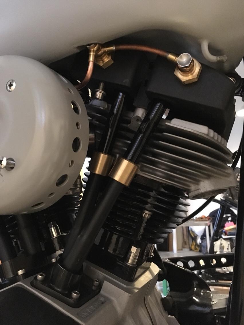Harley Davidson Fl - stødstangscover drejet i messing billede 12