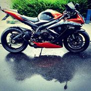 Suzuki Gsx-R 750 K8