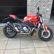 Ducati Monster 1200