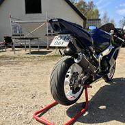 Yamaha R1