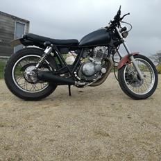 Suzuki GN 250 Café