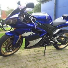 Yamaha YZF R1