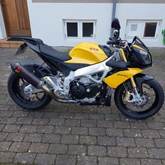 Aprilia Tuono V4R APRC