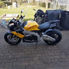 Aprilia Tuono V4R APRC