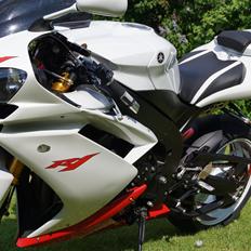 Yamaha R1