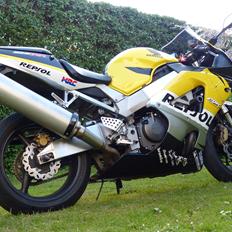 Honda CBR900RR FireBlade (929 RR1 SC44)
