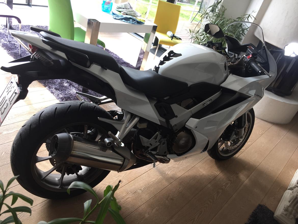 Honda VFR 800 F RC79 billede 13