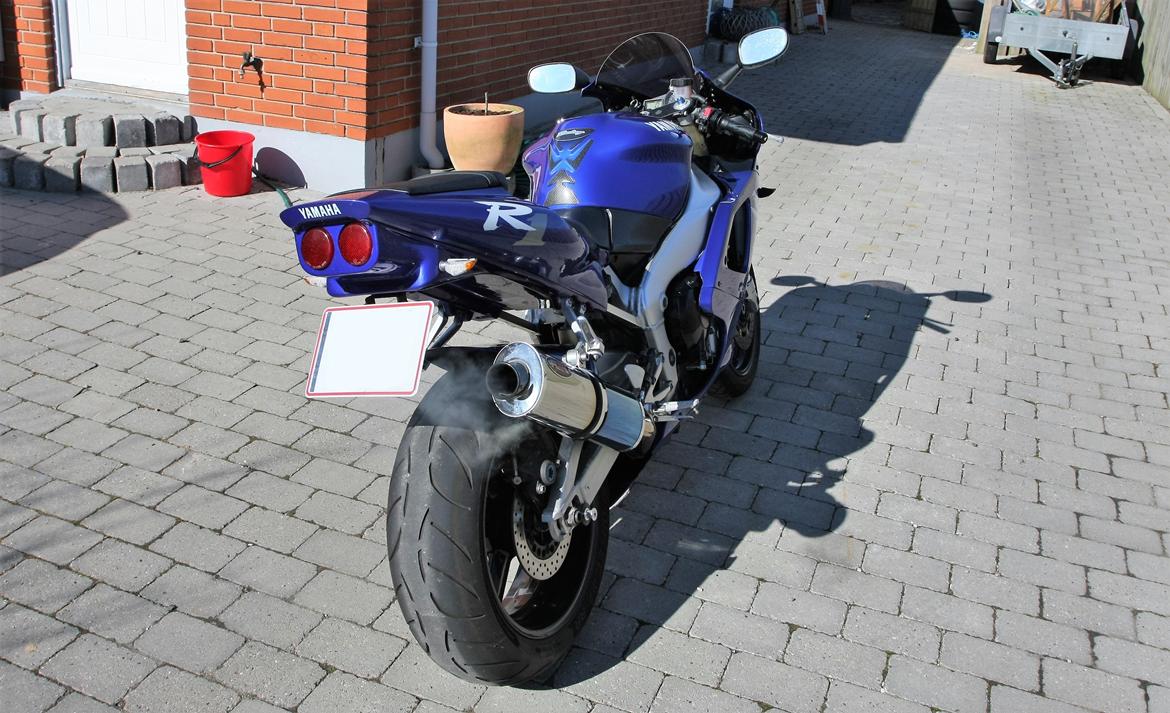 Yamaha R1 billede 7