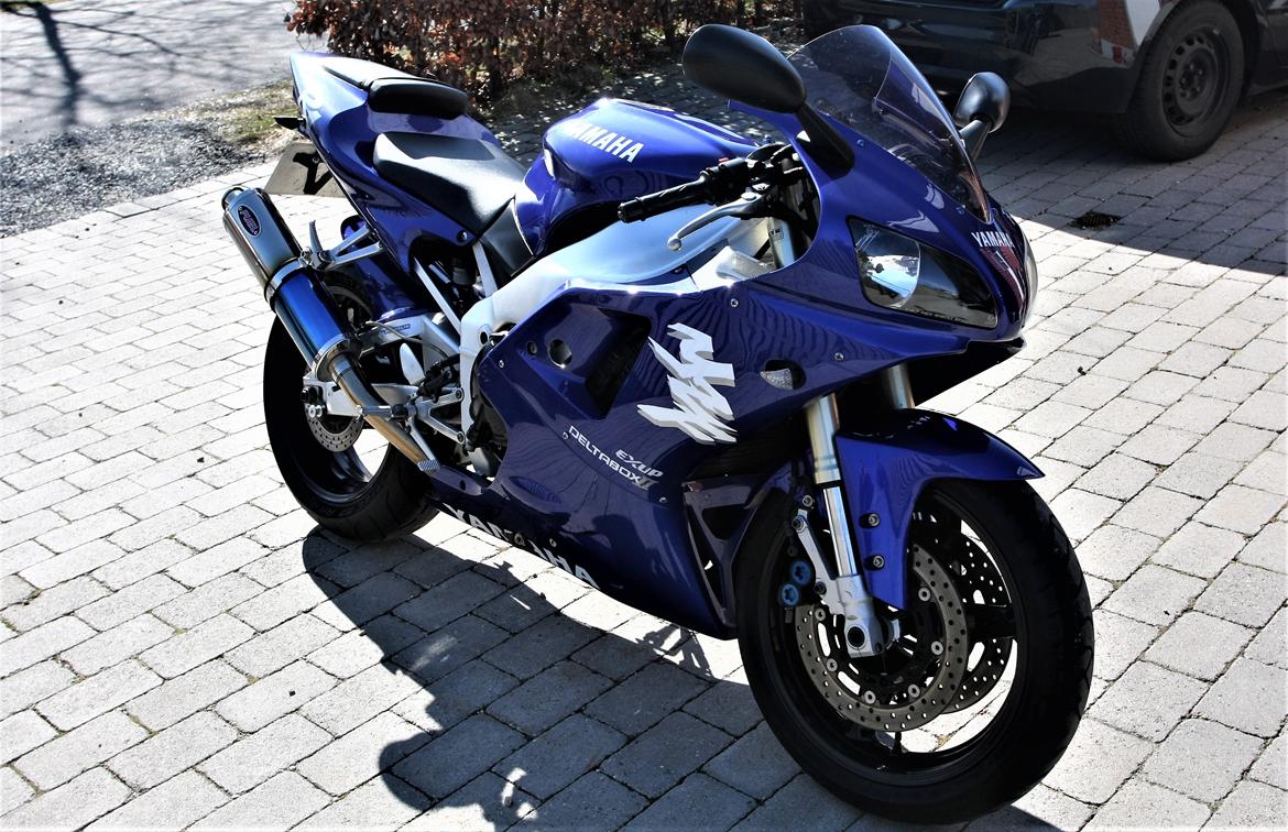 Yamaha R1 billede 2