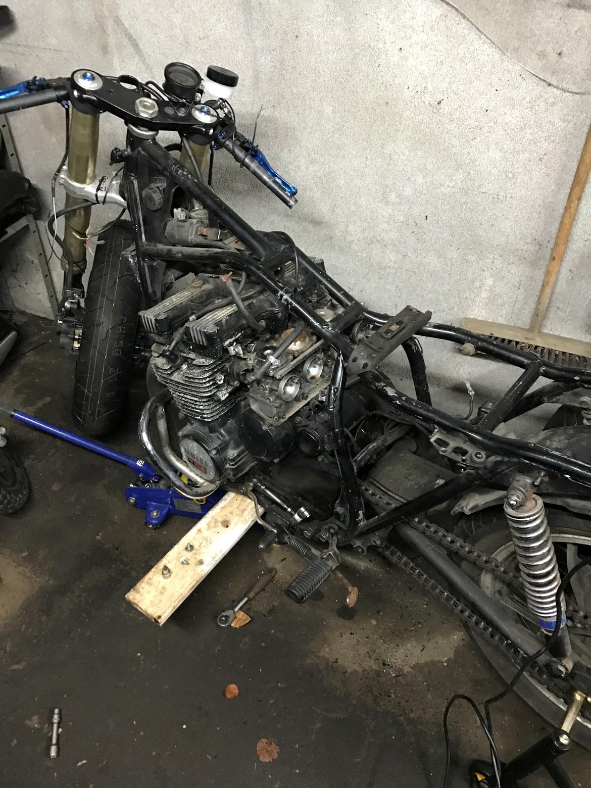 Yamaha XJ550 billede 29