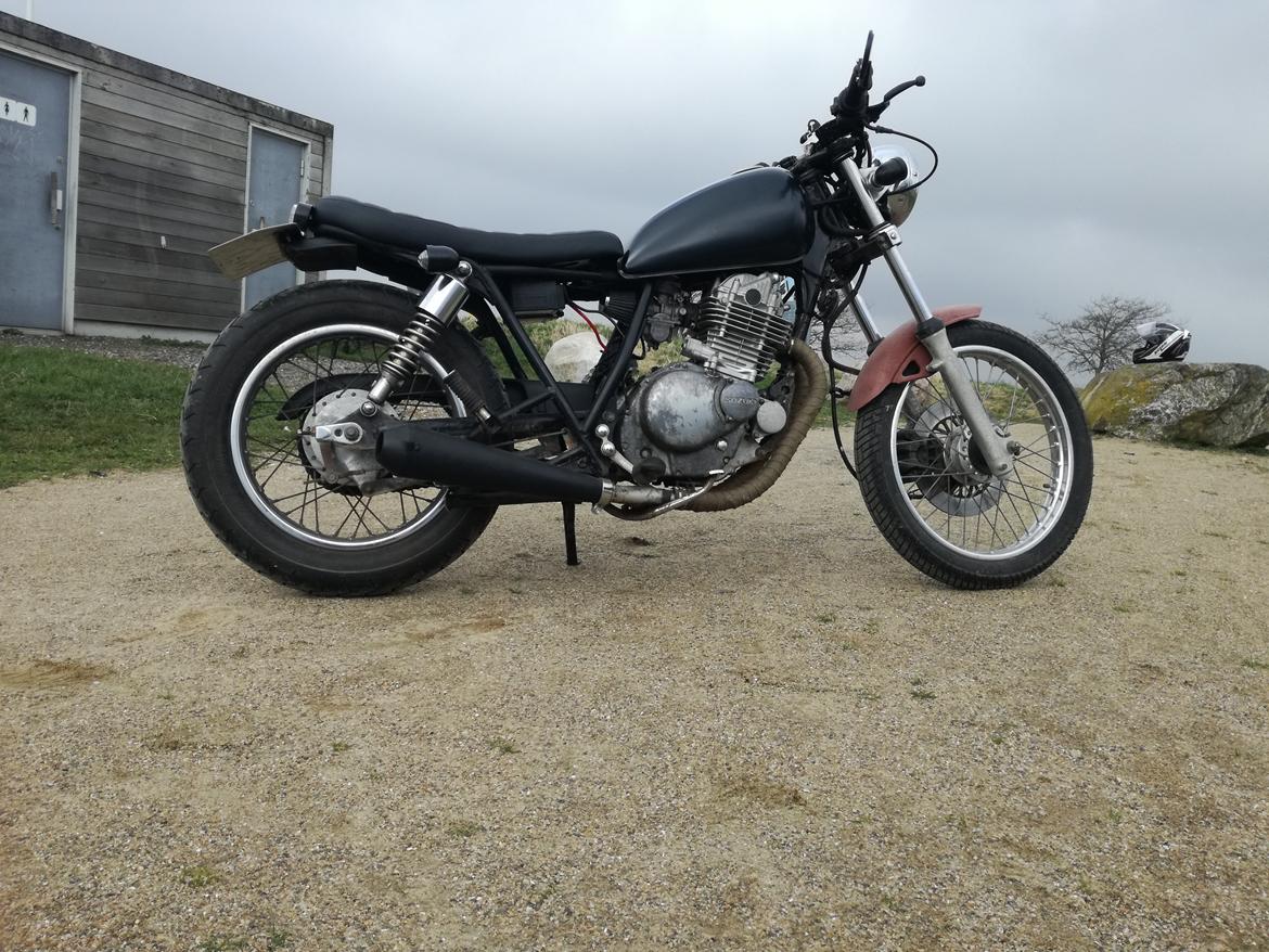 Suzuki GN 250 Café billede 2