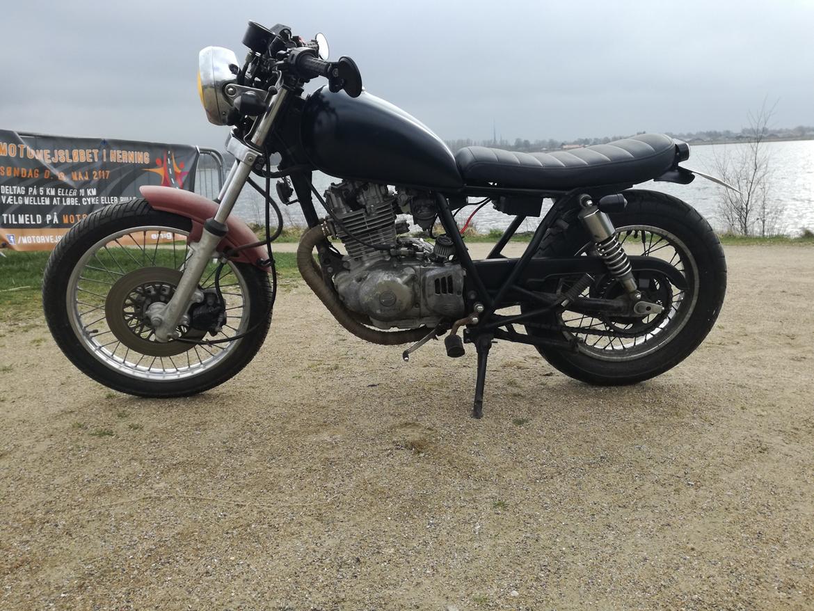 Suzuki GN 250 Café billede 3