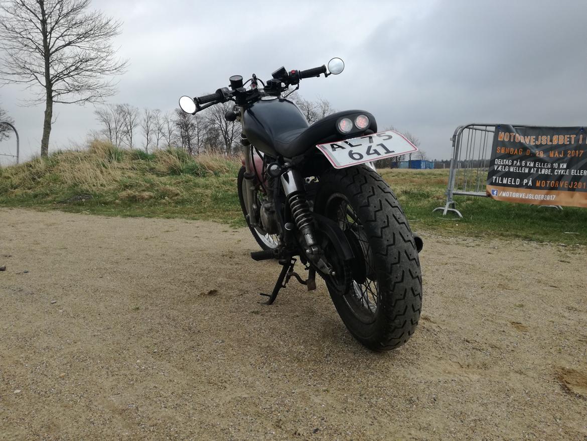 Suzuki GN 250 Café billede 5