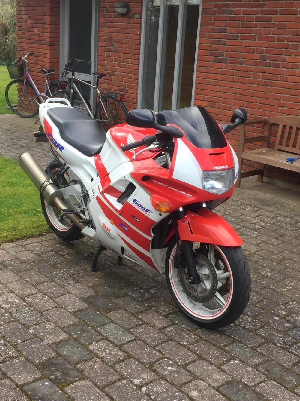 Honda CBR 600 F2 billede 1