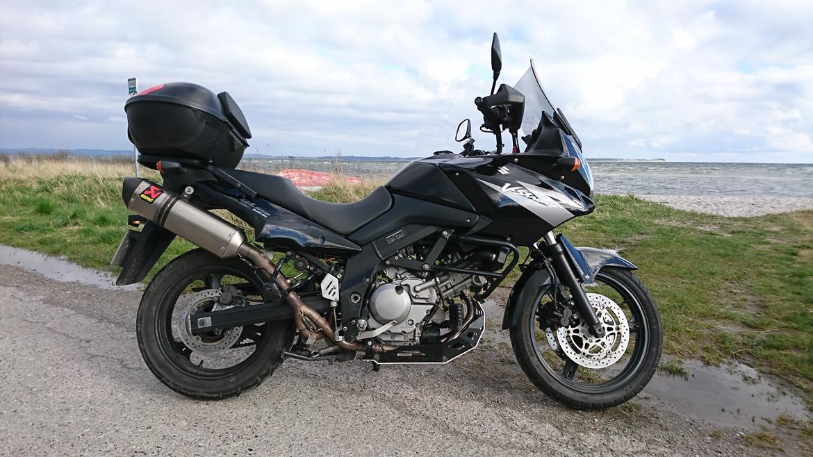 Suzuki DL-650 V-Strom  - Nu med Akropovic udstødning - 5,4 kg sparet billede 1