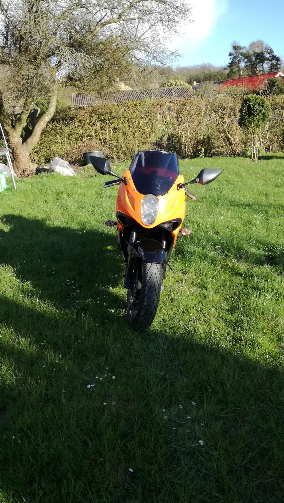 Hyosung GT650R billede 7