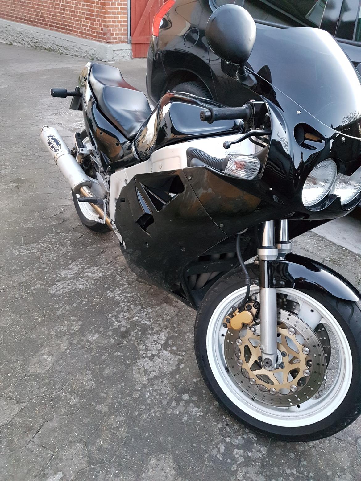 Yamaha FZR 1000 billede 12