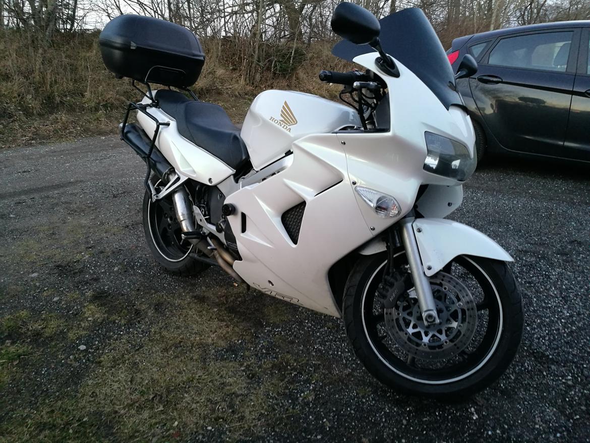 Honda VFR 800 RC46 billede 4