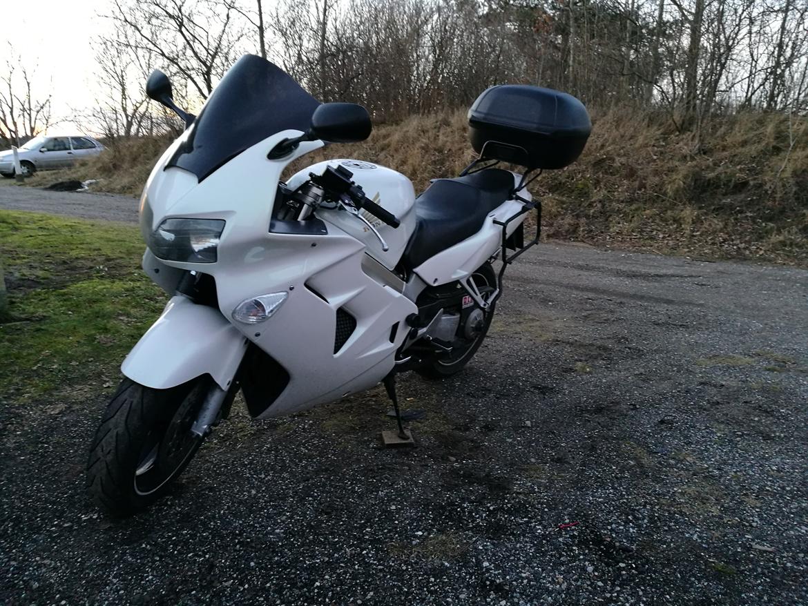 Honda VFR 800 RC46 billede 2