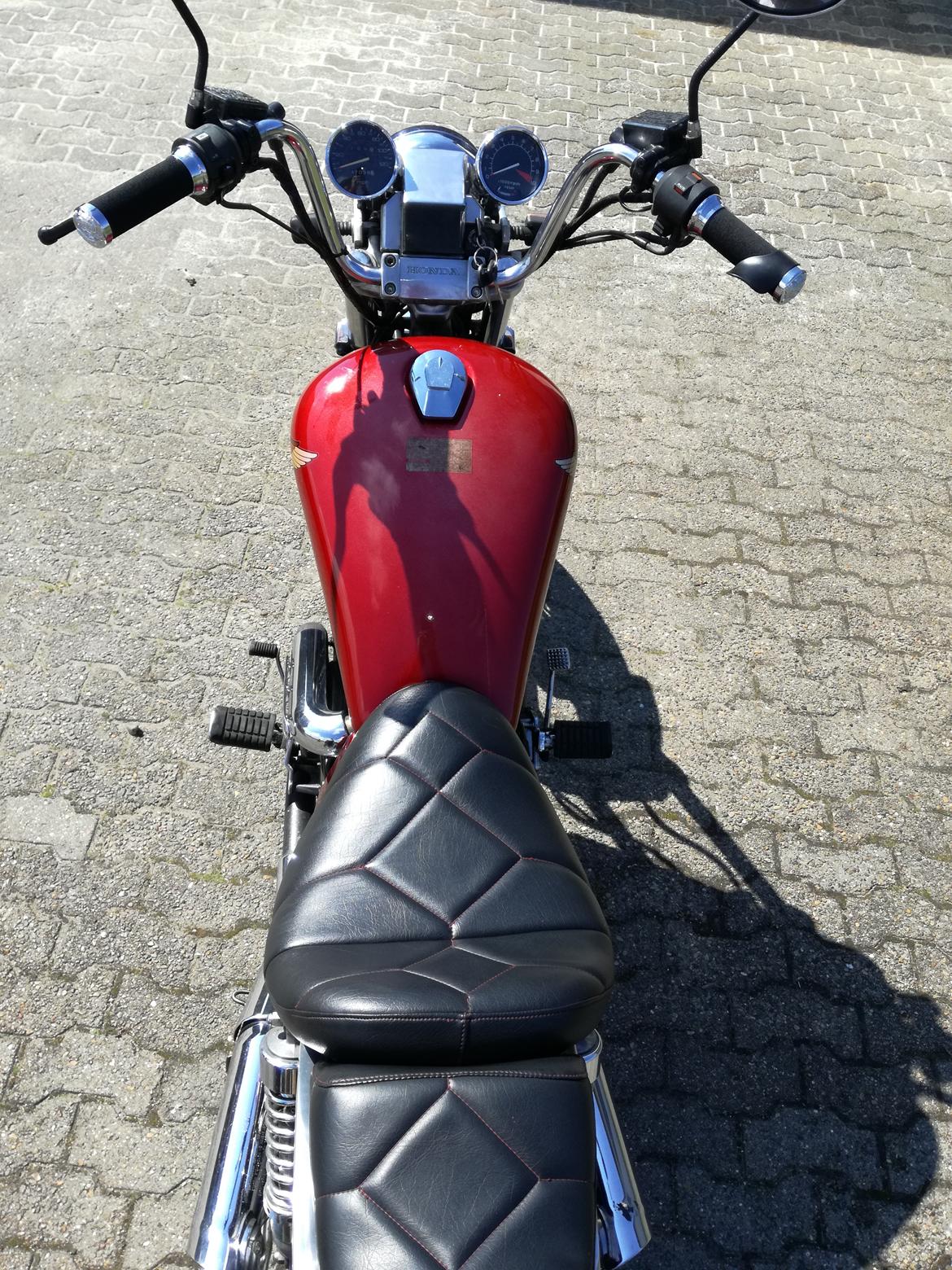 Honda VT 700 billede 4