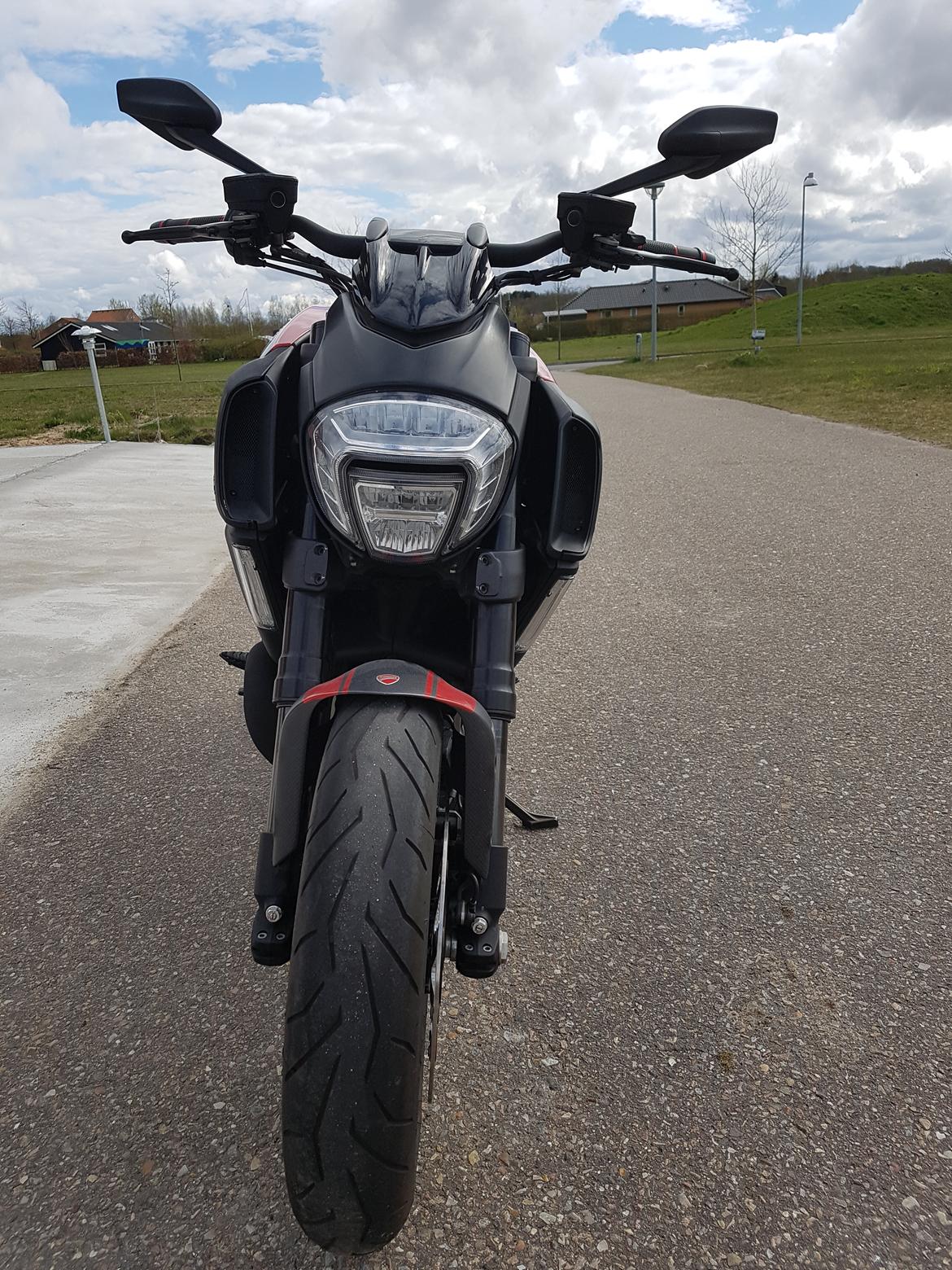 Ducati Diavel Carbon billede 3