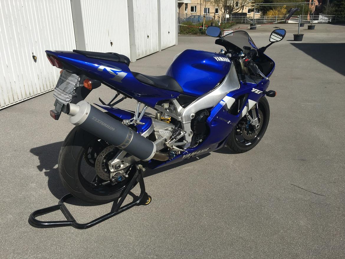 Yamaha YZF-R1 (RN04) billede 2