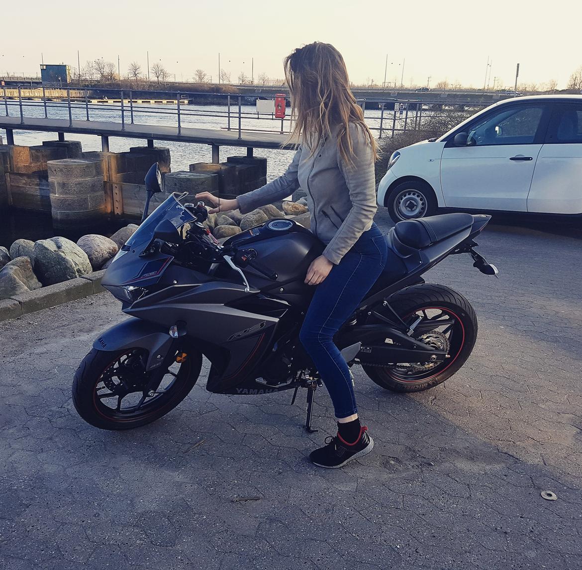 Yamaha YZF R3 billede 11