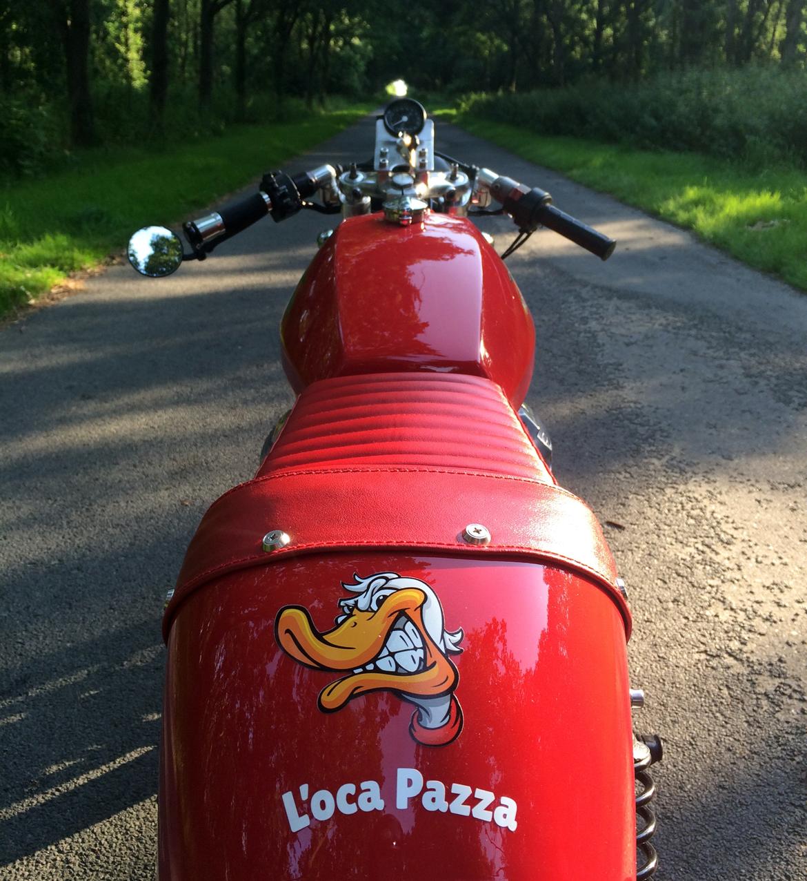 Moto Guzzi V50 - Første sæson var hun rød med Den gale Gås på rumpen. billede 8