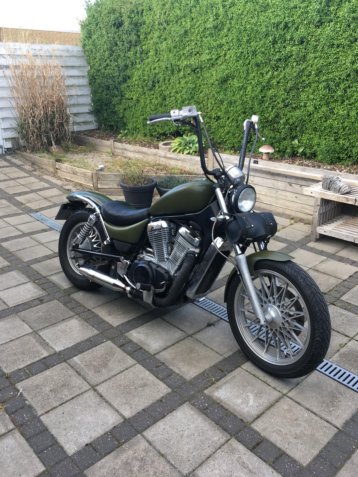 Suzuki Intruder VS 700 billede 4